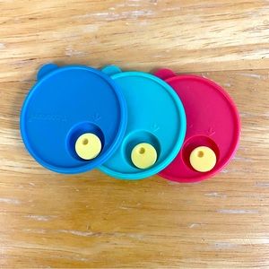 Vintage 90s Tupperware Magnet